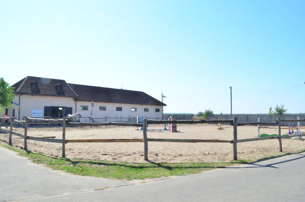 Panska Hata Hotel Nyzhnya Khortytsya Exterior foto