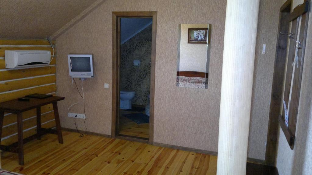 Panska Hata Hotel Nyzhnya Khortytsya Quarto foto
